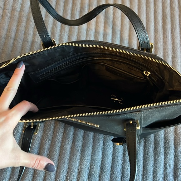 Michael Kors purse - Picture 2 of 5